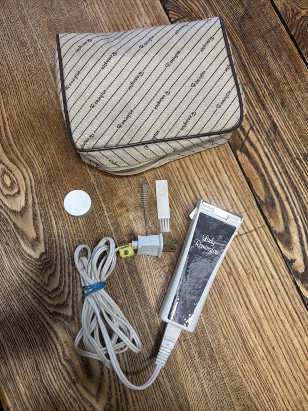 🌟 Lady Remington 1950s Electric Cord Shaver Vintage